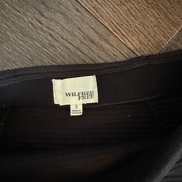 Aritzia Wilfred Black Mini Skirt Size Small - Picture 4 of 6